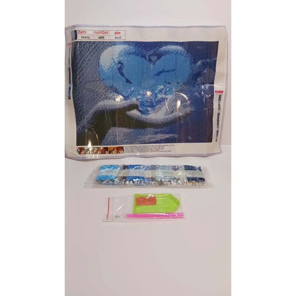 5D Diamond Painting Kit Glass Heart in Hand Full Round Drill 40cm x 30cm NEW